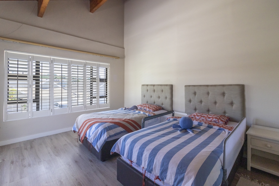 5 Bedroom Property for Sale in Royal Alfred Marina Eastern Cape